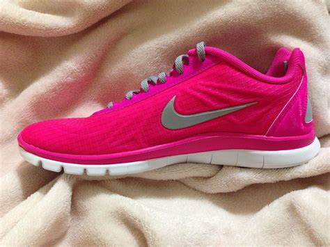 nike free trainer pink|nike pink running trainers.